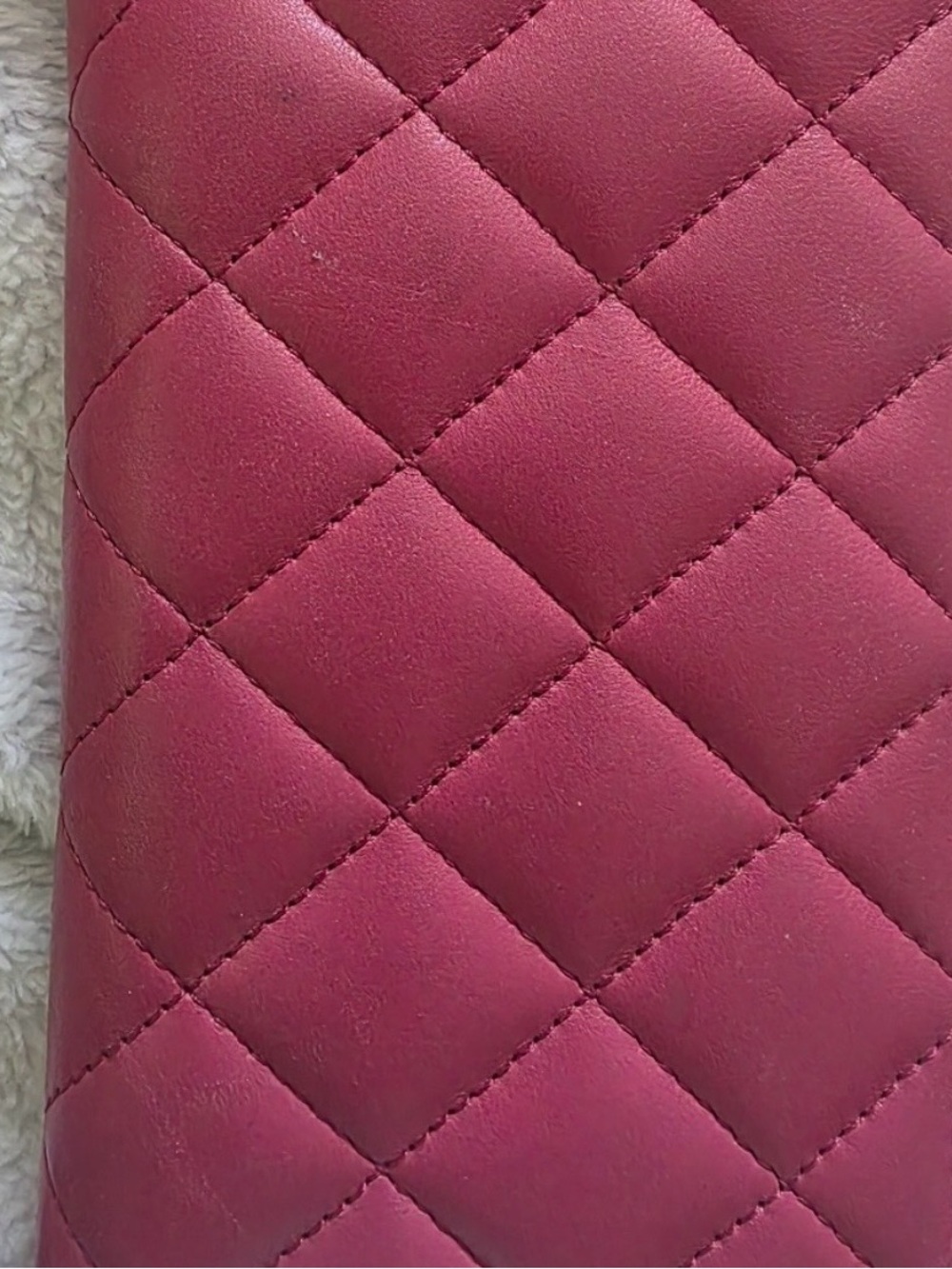 CHANEL Quilted Clutch in Rose Pink with Gold CC stunning piece very soft pink - Picture 8 of 9